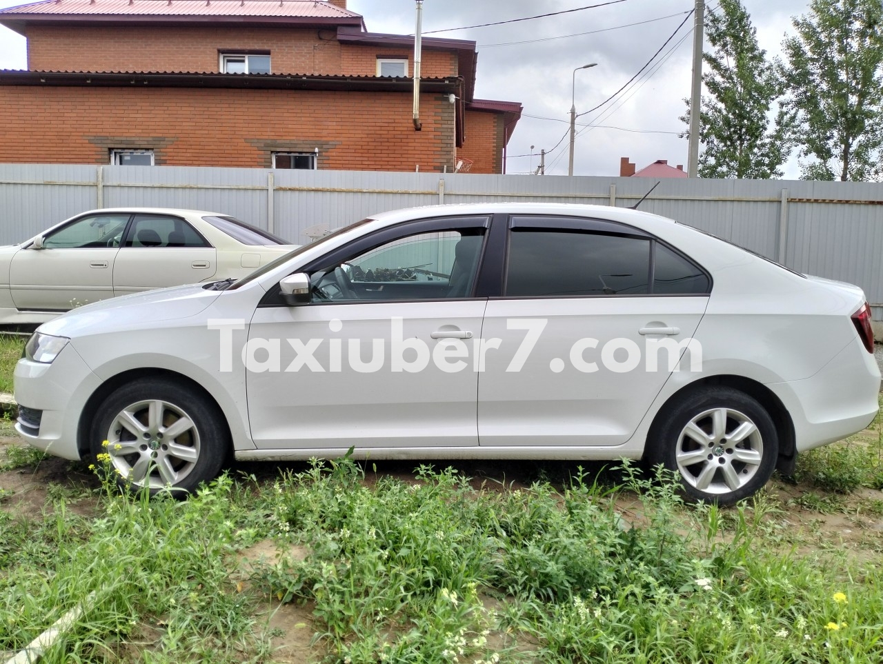 taxi taksi uber near me